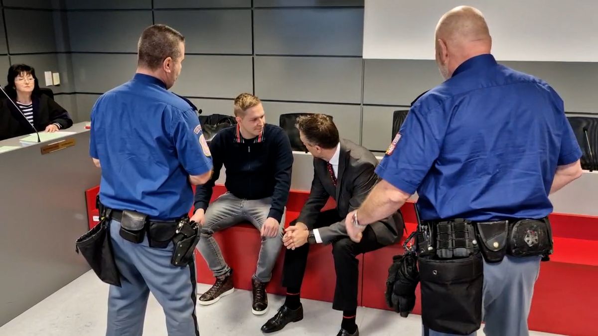 Dívka z Olomouce zemřela po požití fentanylu. Obžalovanému muži hrozí 18 let vězení